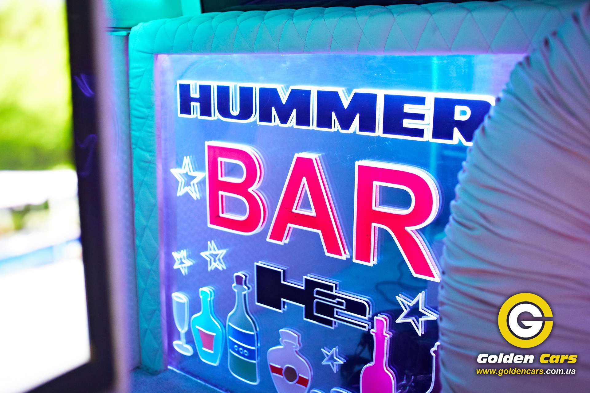 Лімузин MEGA Hummer H2 "Golden Star"